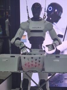 KI Roboter für Haushalt und Büro