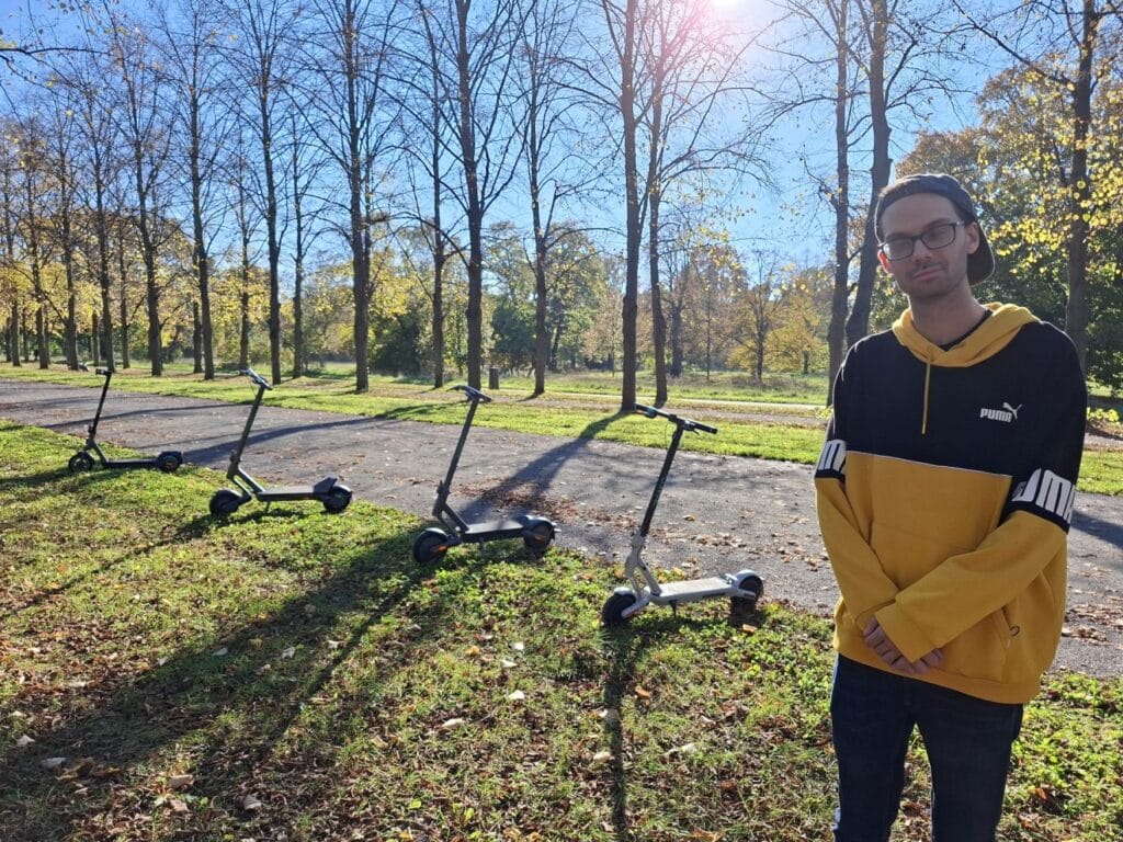 Esra leitet das Testteam von emobility-insider.de